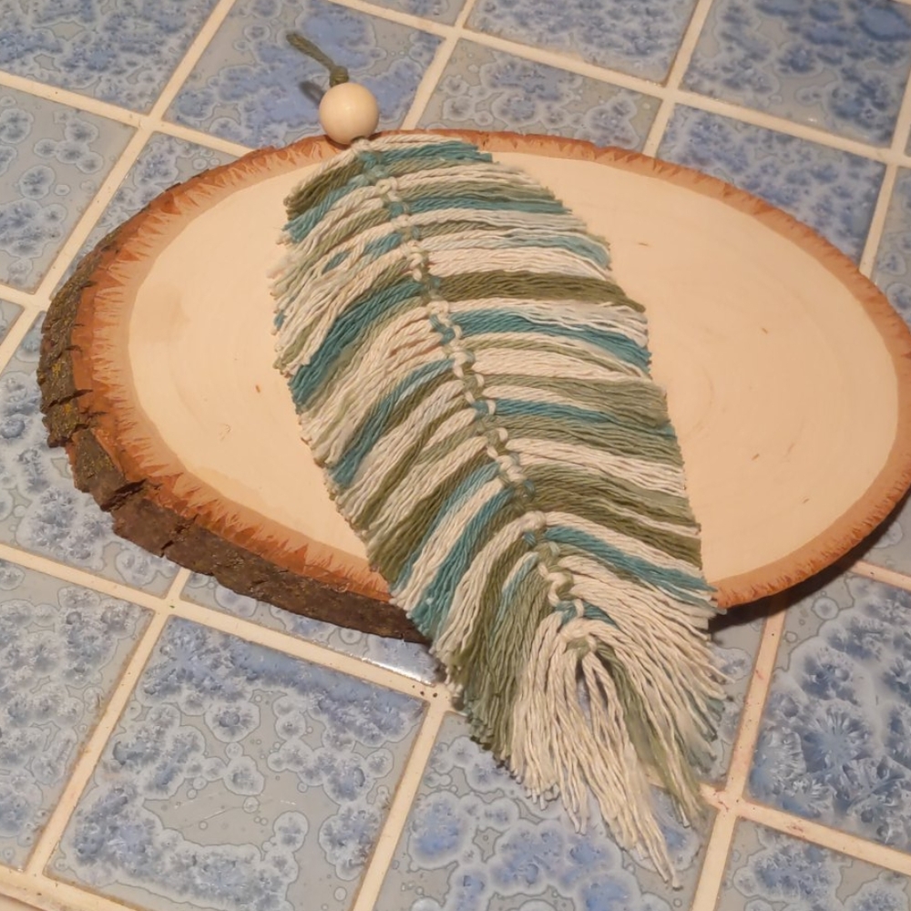 Boho macrame feather leaf
